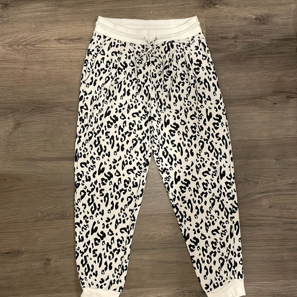 Something Navy Leopard Jogger - Picture 1 of 5
